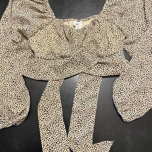 Leopard Print Puff Sleeve Top